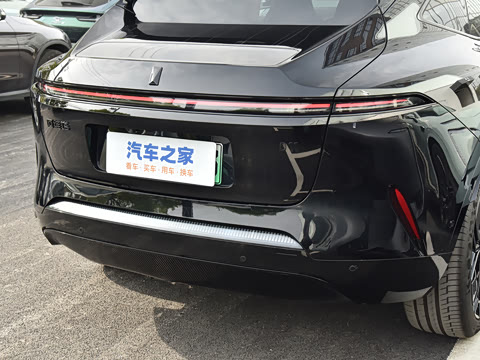 2022�� 011 MMW����������