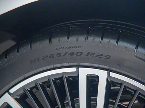 2025�� 102kWh ǩ����