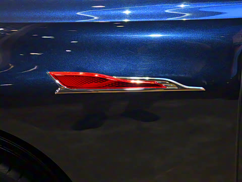 2025�� 4.0T V8 ��ͤ���϶��ư�