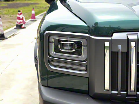 2025�� 2.0T 4WD Pro