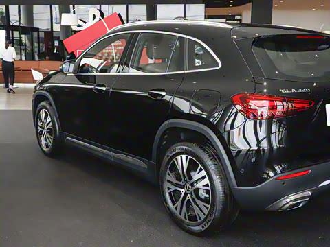 2025�� �Ŀ� GLA 220