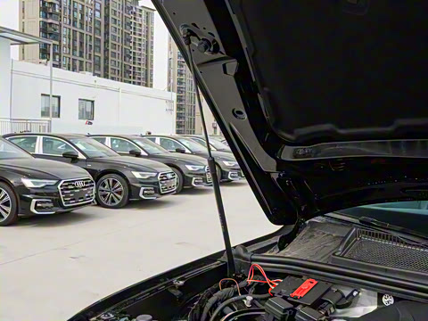 2025�� 45 TFSI quattro S line�˶���