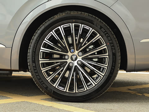 2025�� ����Ultra+ �߶���