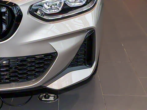 2021�� 120i M�˶���ҹ��