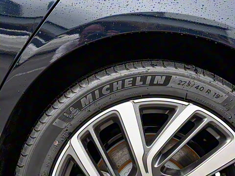 2025�� �Ŀ� E 300 L ʱ����