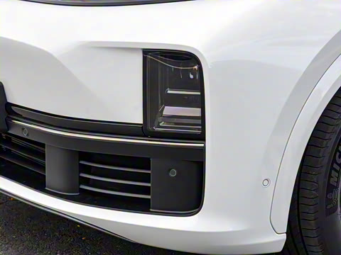 2025�� Pro ���ܻ��°�