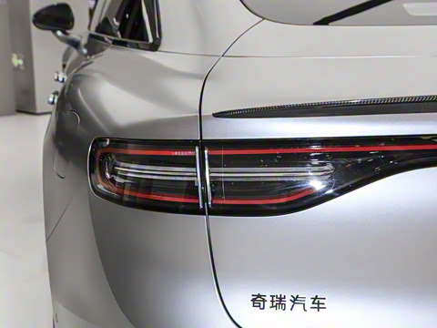 2025�� 703km Ultra�˶���