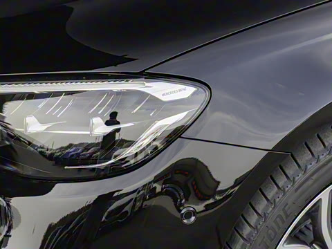 2023�� �Ŀ� E 300 L �˶�������