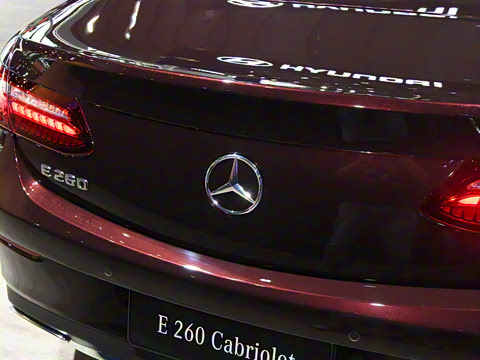 2021�� �Ŀ� E 260 ������ܳ�