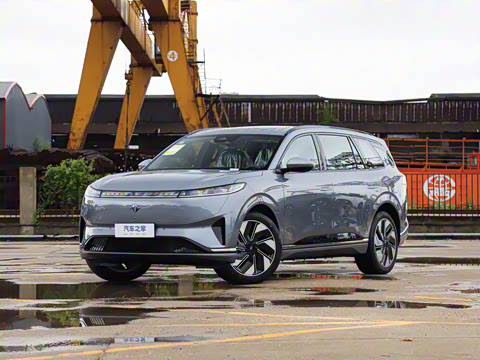 2025�� 210Ultra���Ȱ� 6��