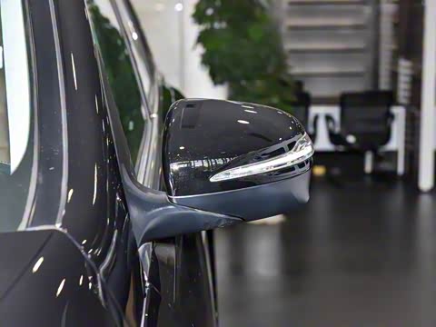 2025�� GLS 450 4MATIC ������