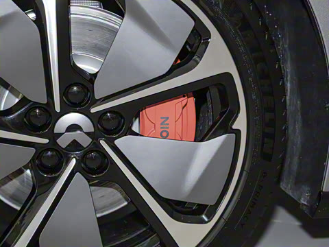 2025�� 75kWh Touring