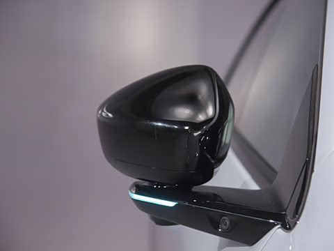 2025�� 702 �������� Ultra