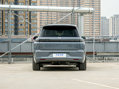 2025�� Ultra ���ܻ��°�