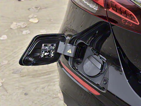 2022�� E 350 e L ���ʽ��϶����˶��γ�