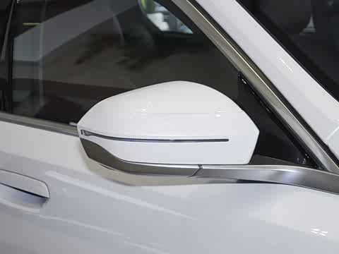 2025 eDrive 35L M˶װ