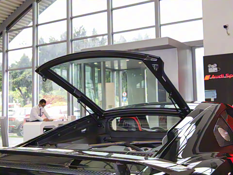 2022�� V10 Coupe performance