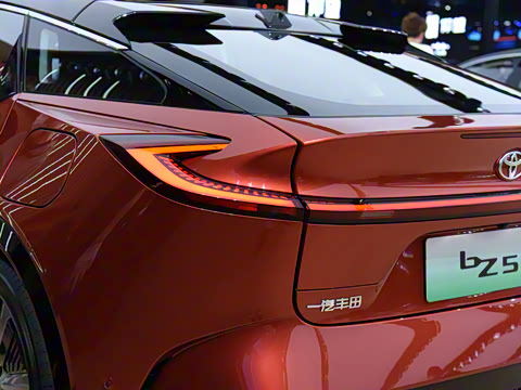 2025�� 630 MAX���а�