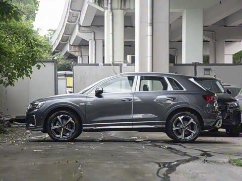 2025�� quattro 45�����ذ� 35TFSI ʱ�ж�����