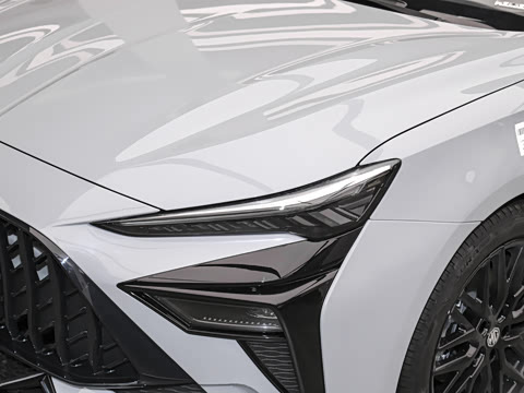 2025�� 1.5T XLINE �����