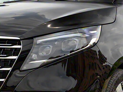 2025�� V 300 L ����������