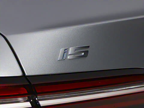 2025�� eDrive 40L M�˶���װ