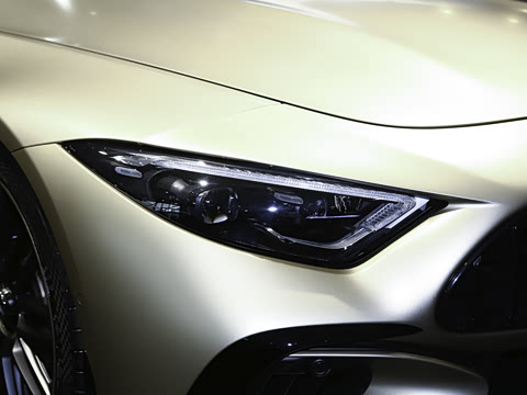 2026�� AMG SL 63 Golden Coast