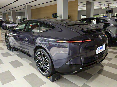 2025�� �Ŀ� Max�����