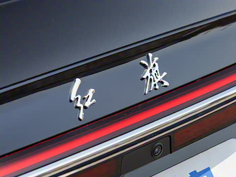 2025�� 2.0T ����������������� 5��