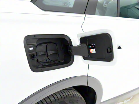 2022�� 40 e-tron ��ҫ�� ������װ