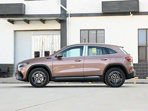 2022�� EQA 300 4MATIC �׷��ر��