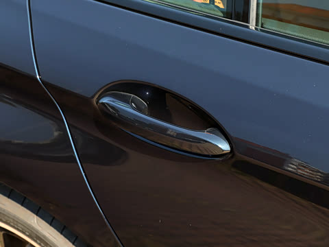 2022�� �Ŀ�� 530i M�˶���װ