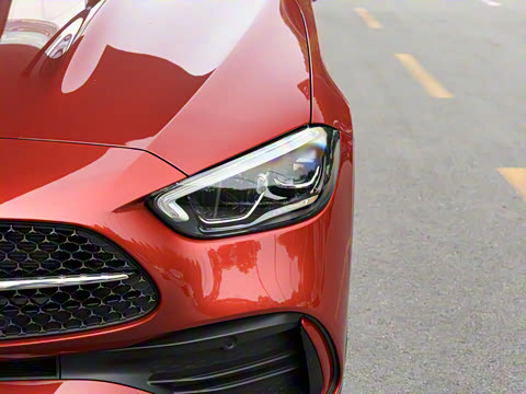 2022�� C 260 L �ҹ�˶���