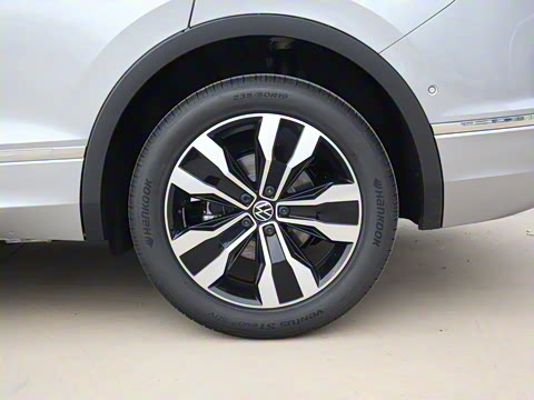 2022�� 330TSI �Զ�����R-Line�콢��