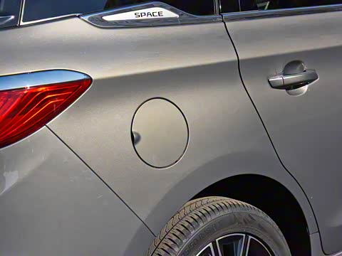 2019�� DM 1.5T ������ҫ�� 6�� ��V