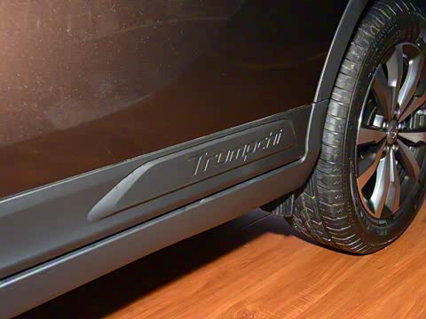 2019�� 235T �ֶ���Ӣ��