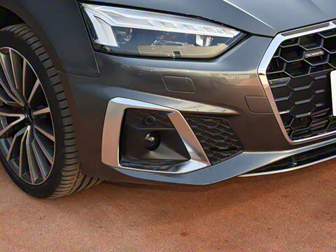 2023�� Sportback 40 TFSI quattro ����������