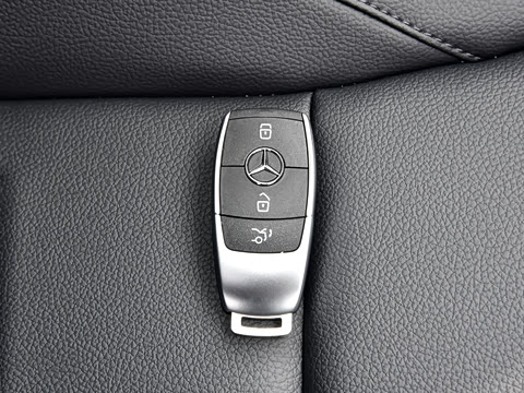 2022�� GLA 220 4MATIC