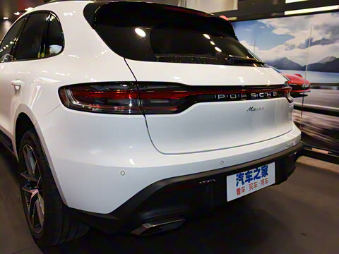 2022�� Macan 2.0T