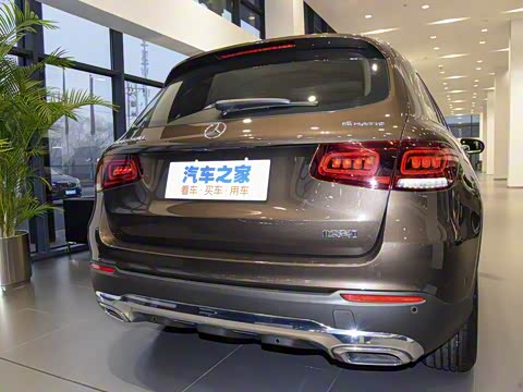 2020�� GLC 260 L 4MATIC ������