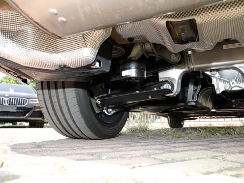 2022�� �Ŀ�� 530i M�˶���װ