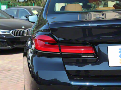 2022�� �Ŀ�� 530i M�˶���װ