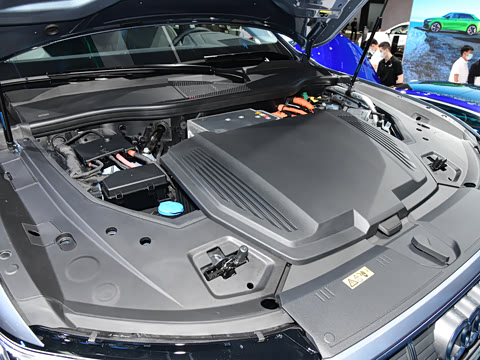 2021�� 50 quattro ������