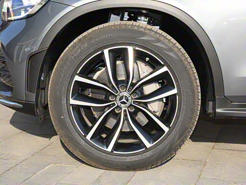 2022�� �Ŀ� GLC 300 L 4MATIC ������