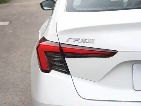 2022�� 240TURBO CVT�Ƽ���