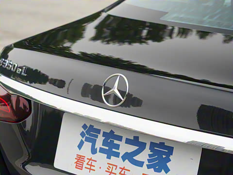 2022�� �Ŀ��� E 350 e L ���ʽ��϶����˶��γ�