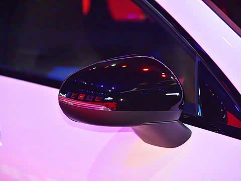 2020�� CLA 260 4MATIC ���ܳ�