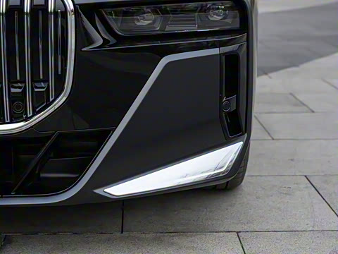 2023�� 740Li ������ M�˶���װ