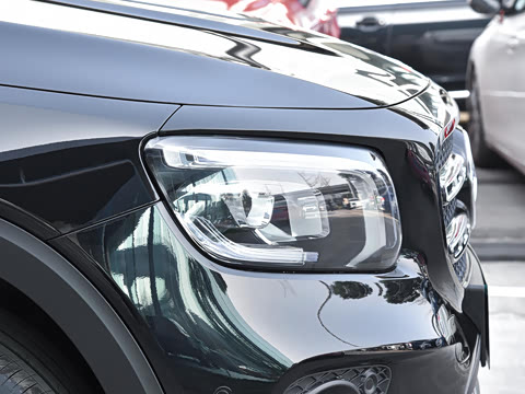 2022�� �Ŀ� GLB 200 4MATIC