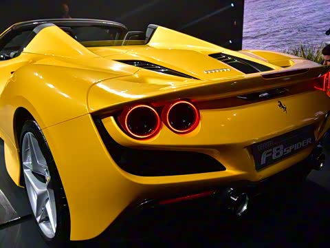 2020�� Spider 3.9T V8